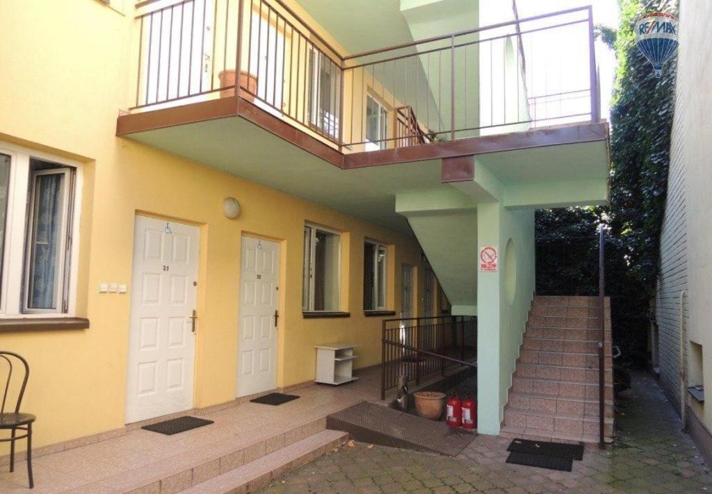 Hostel Malva Łomianki エクステリア 写真